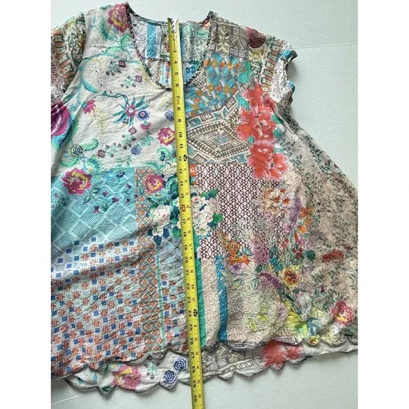 Johnny Was Tunic Top Womens Small Multicolor Boho Patchwork Floral Scalloped - Picture 8 of 9